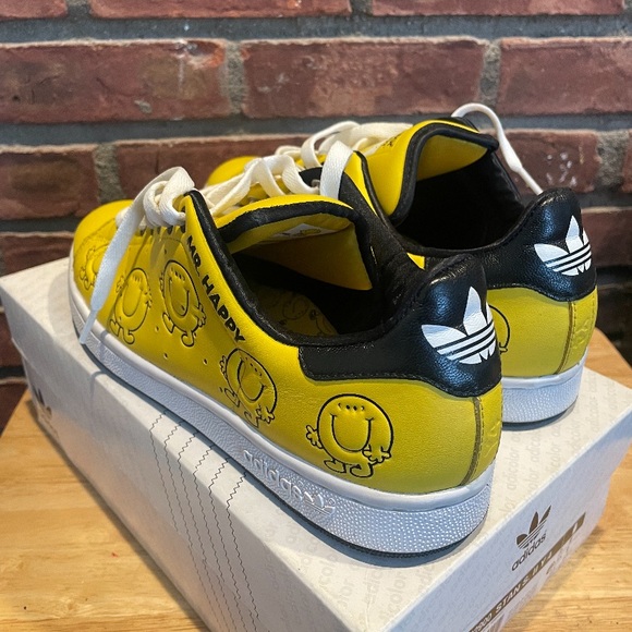 Adidas Mr Happy Stan Smith sz 9.5 and track jacket $250 for the set - Picture 4 of 7